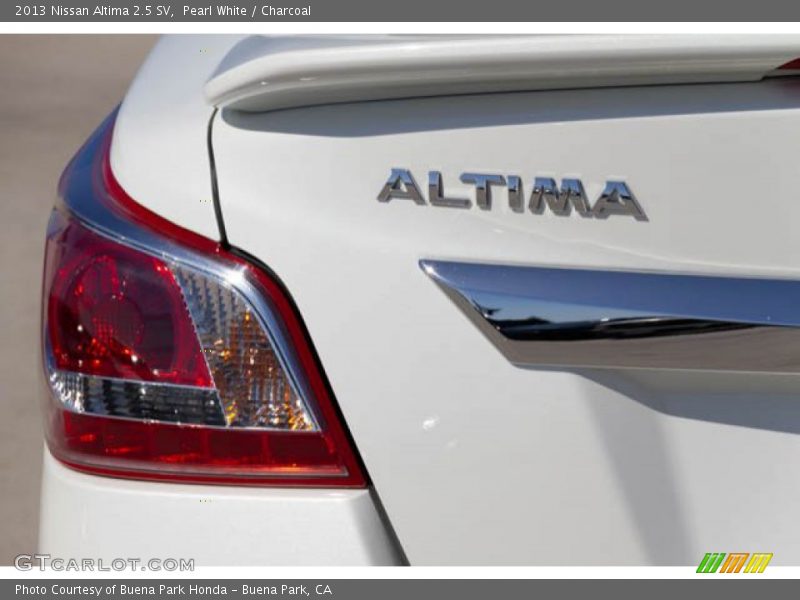 Pearl White / Charcoal 2013 Nissan Altima 2.5 SV