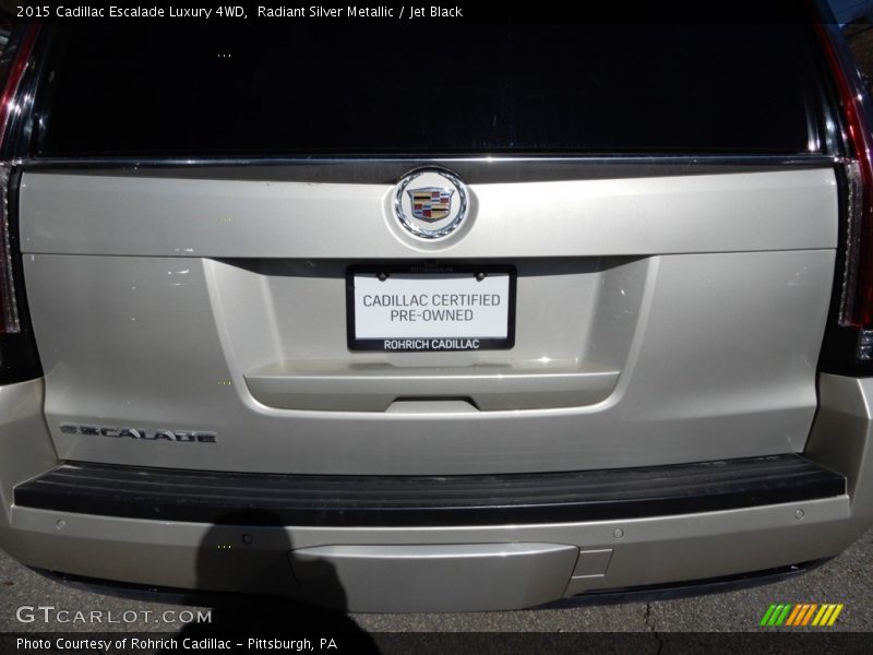 Radiant Silver Metallic / Jet Black 2015 Cadillac Escalade Luxury 4WD