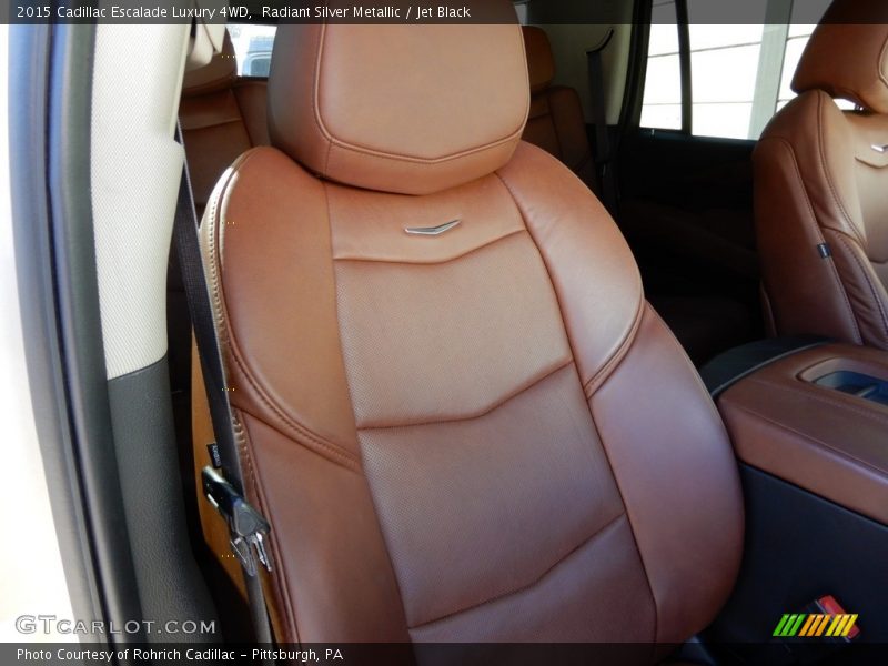 Radiant Silver Metallic / Jet Black 2015 Cadillac Escalade Luxury 4WD