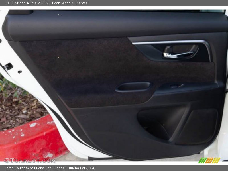 Pearl White / Charcoal 2013 Nissan Altima 2.5 SV