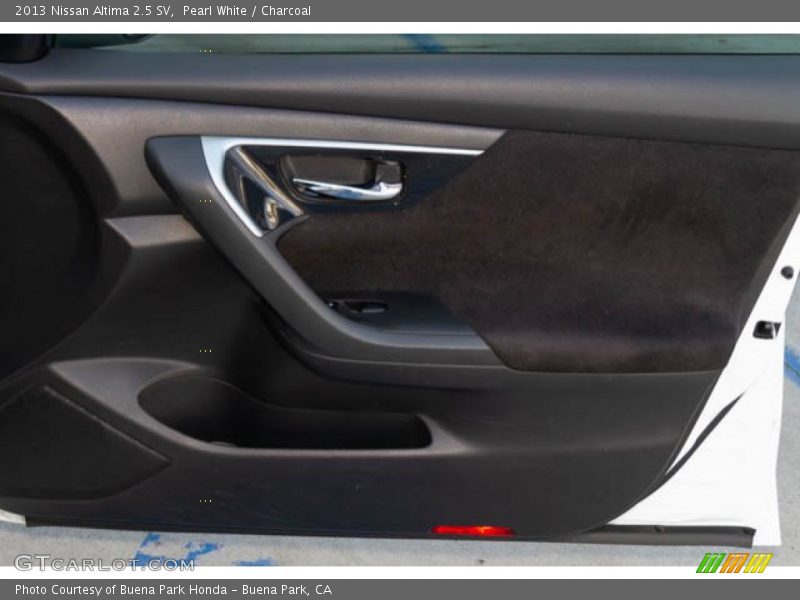 Pearl White / Charcoal 2013 Nissan Altima 2.5 SV