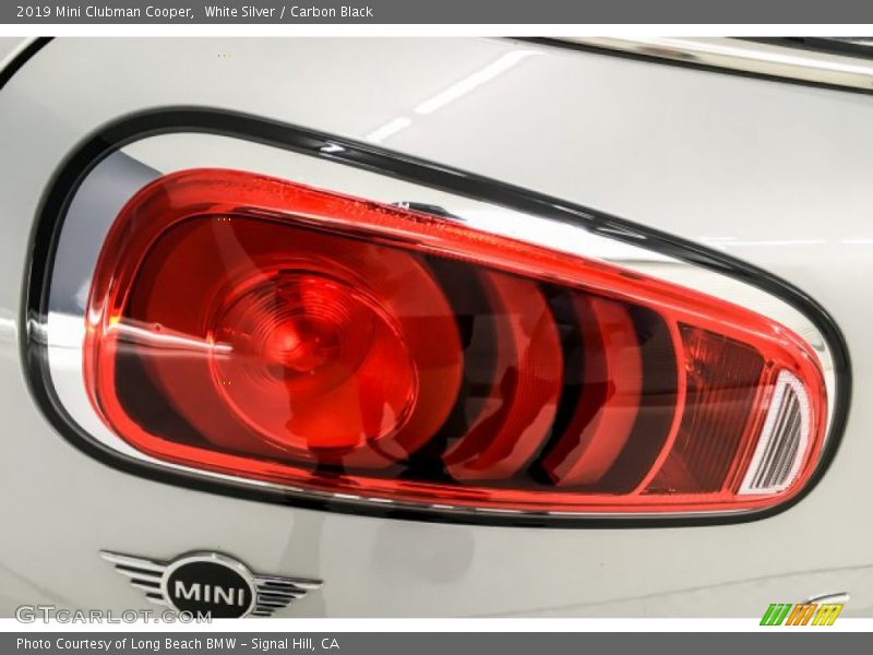 White Silver / Carbon Black 2019 Mini Clubman Cooper