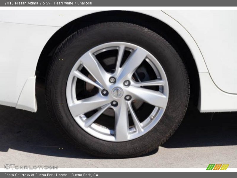Pearl White / Charcoal 2013 Nissan Altima 2.5 SV