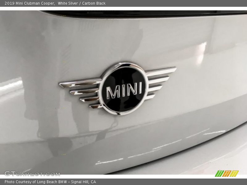 White Silver / Carbon Black 2019 Mini Clubman Cooper