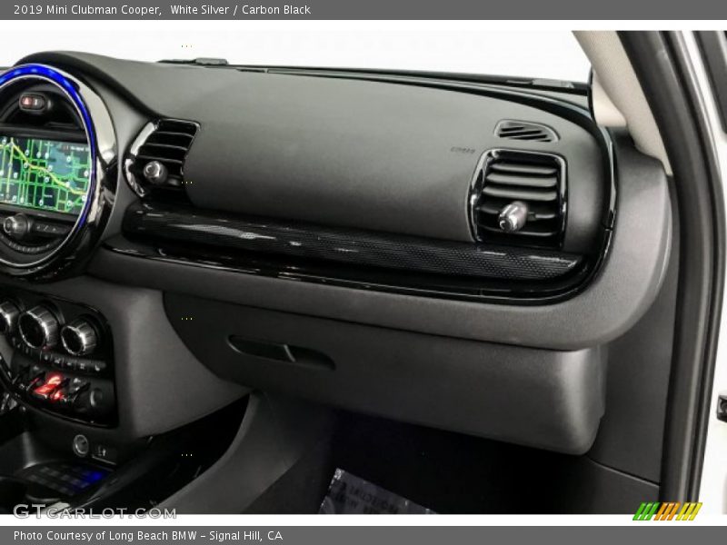 White Silver / Carbon Black 2019 Mini Clubman Cooper