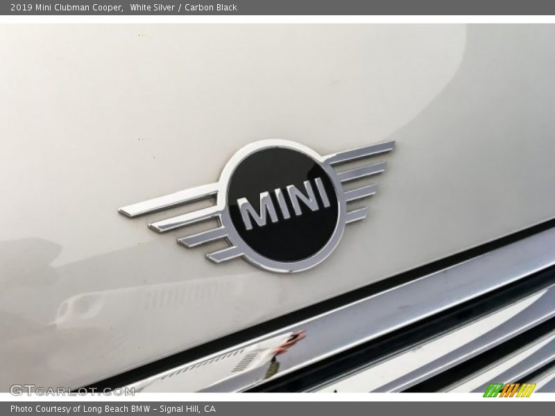White Silver / Carbon Black 2019 Mini Clubman Cooper