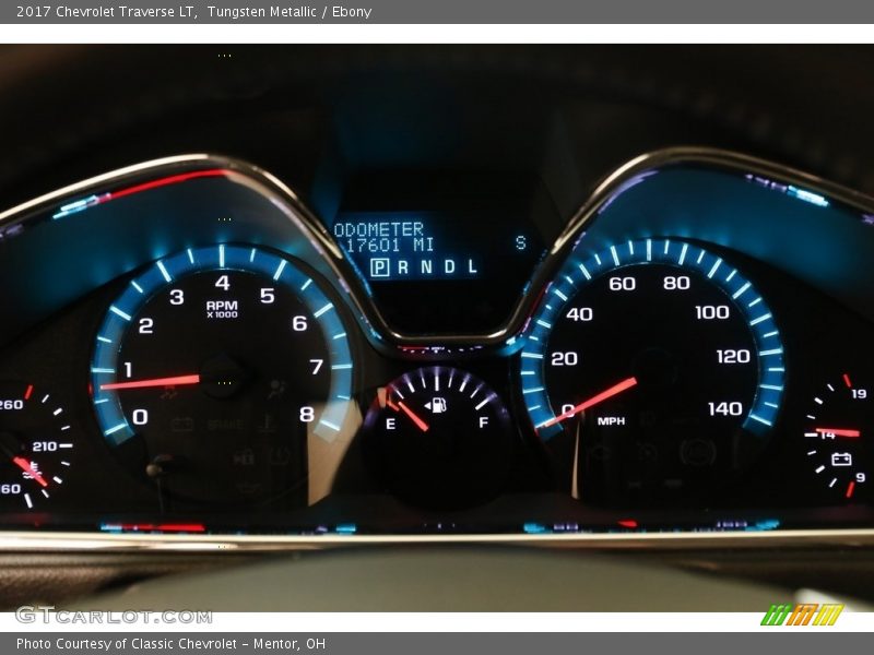 Tungsten Metallic / Ebony 2017 Chevrolet Traverse LT