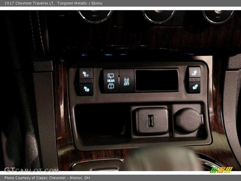Tungsten Metallic / Ebony 2017 Chevrolet Traverse LT
