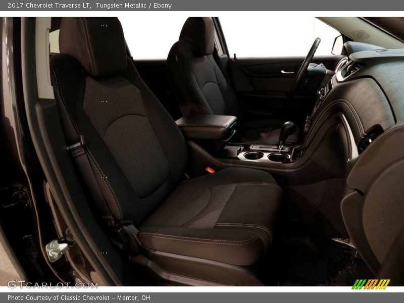Tungsten Metallic / Ebony 2017 Chevrolet Traverse LT