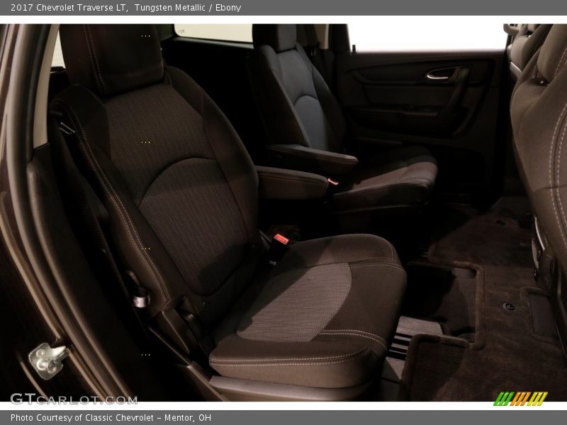 Tungsten Metallic / Ebony 2017 Chevrolet Traverse LT