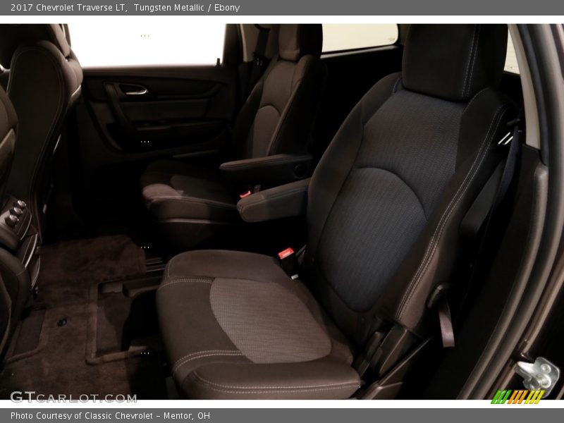 Tungsten Metallic / Ebony 2017 Chevrolet Traverse LT