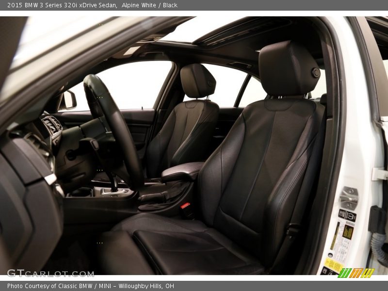 Alpine White / Black 2015 BMW 3 Series 320i xDrive Sedan