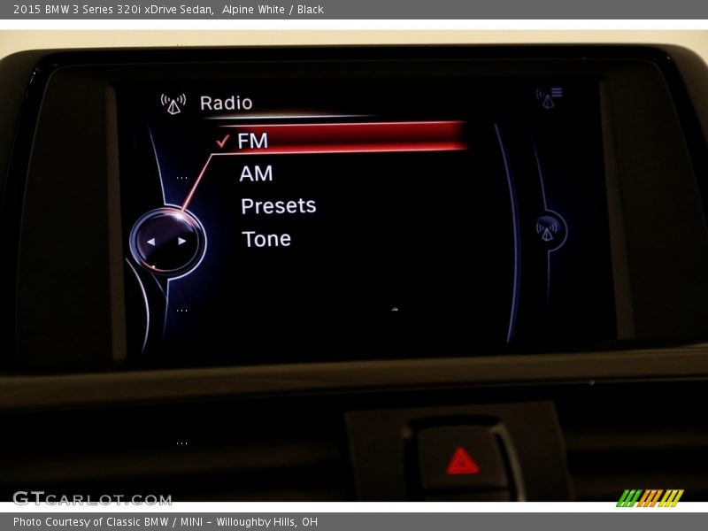 Alpine White / Black 2015 BMW 3 Series 320i xDrive Sedan