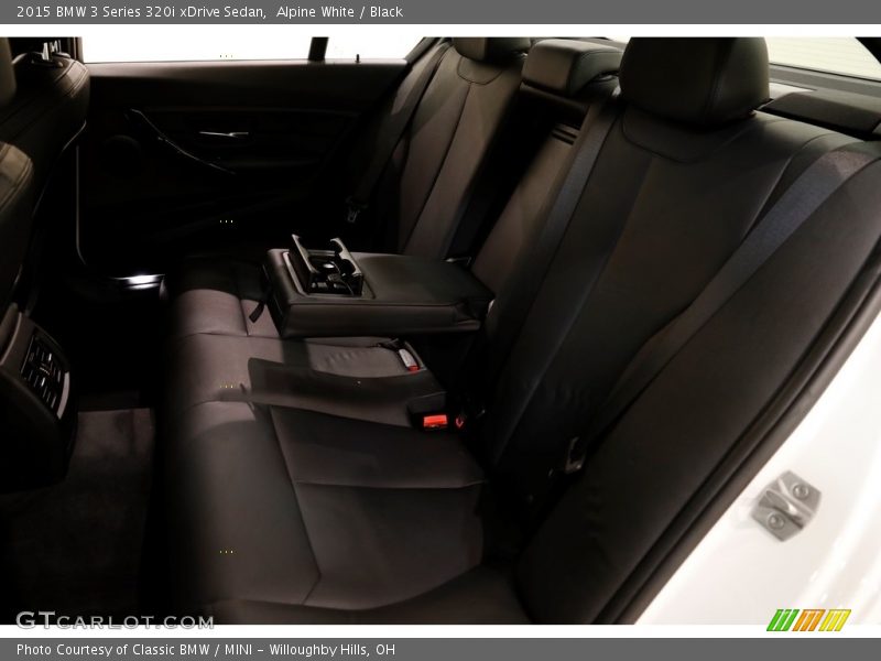 Alpine White / Black 2015 BMW 3 Series 320i xDrive Sedan
