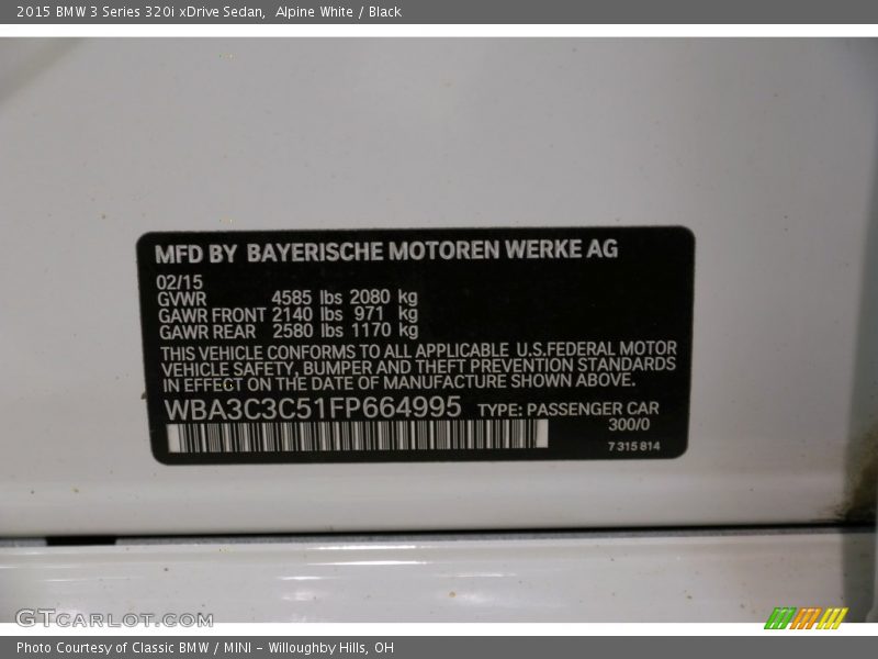 Alpine White / Black 2015 BMW 3 Series 320i xDrive Sedan