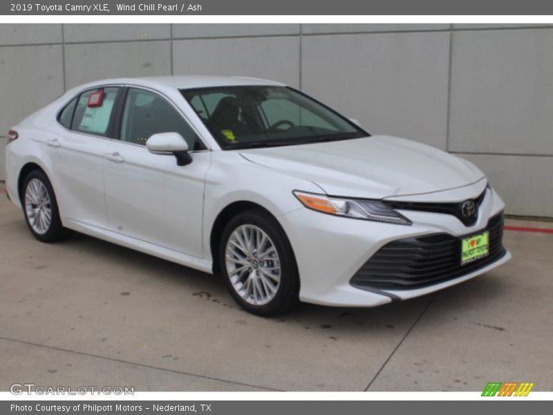 Wind Chill Pearl / Ash 2019 Toyota Camry XLE