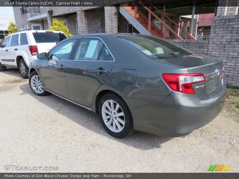 Cypress Pearl / Ivory 2014 Toyota Camry XLE V6