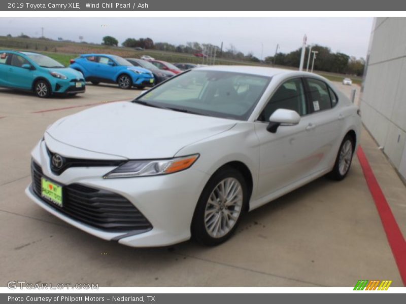 Wind Chill Pearl / Ash 2019 Toyota Camry XLE