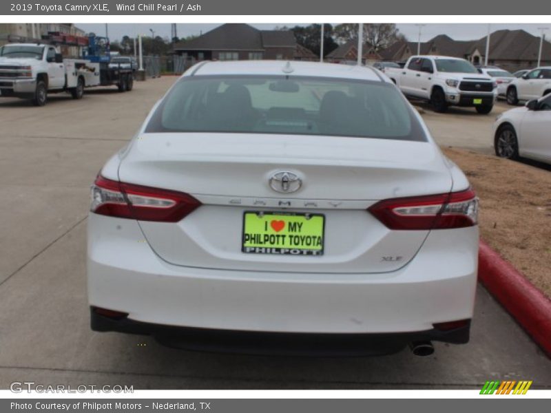 Wind Chill Pearl / Ash 2019 Toyota Camry XLE