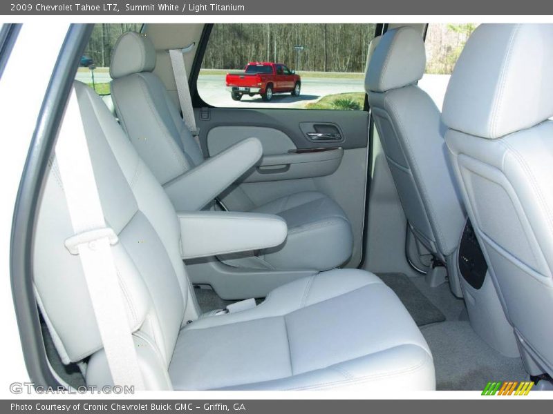 Summit White / Light Titanium 2009 Chevrolet Tahoe LTZ