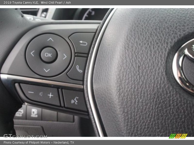 Wind Chill Pearl / Ash 2019 Toyota Camry XLE