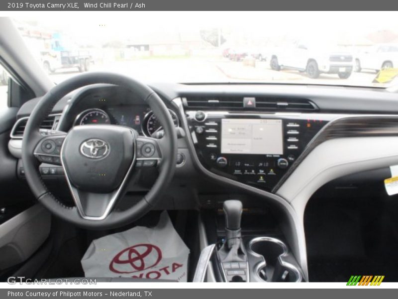Wind Chill Pearl / Ash 2019 Toyota Camry XLE