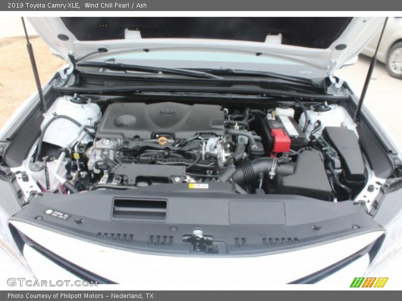 Wind Chill Pearl / Ash 2019 Toyota Camry XLE