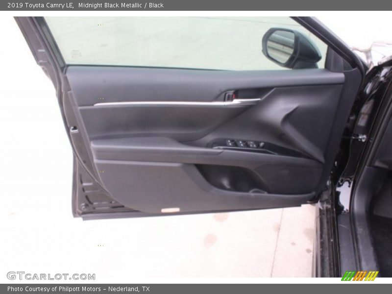 Midnight Black Metallic / Black 2019 Toyota Camry LE