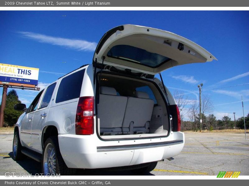 Summit White / Light Titanium 2009 Chevrolet Tahoe LTZ