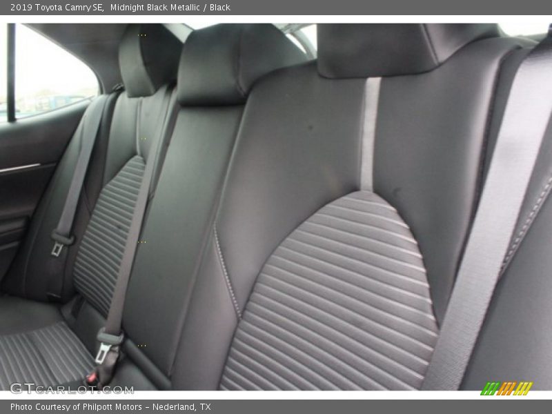 Midnight Black Metallic / Black 2019 Toyota Camry SE