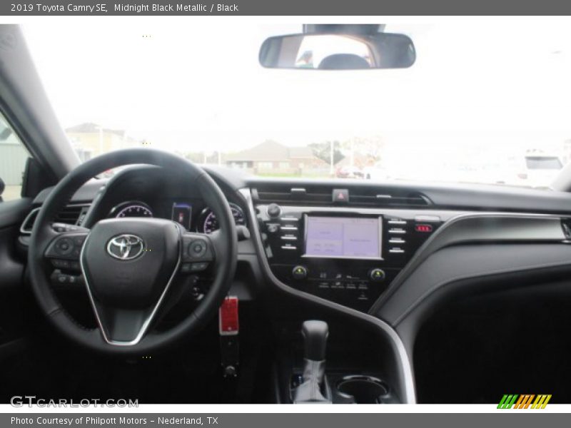 Midnight Black Metallic / Black 2019 Toyota Camry SE