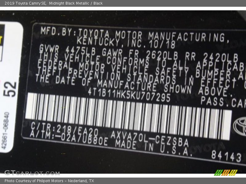 Midnight Black Metallic / Black 2019 Toyota Camry SE