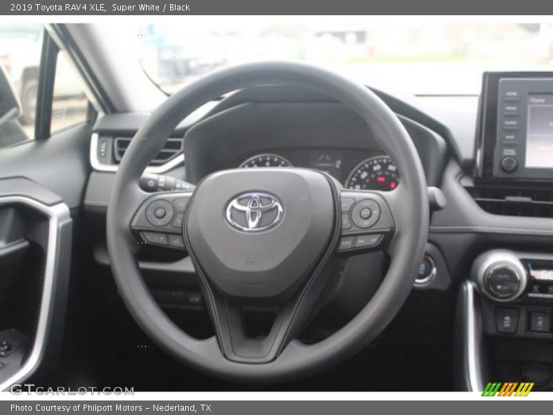 Super White / Black 2019 Toyota RAV4 XLE