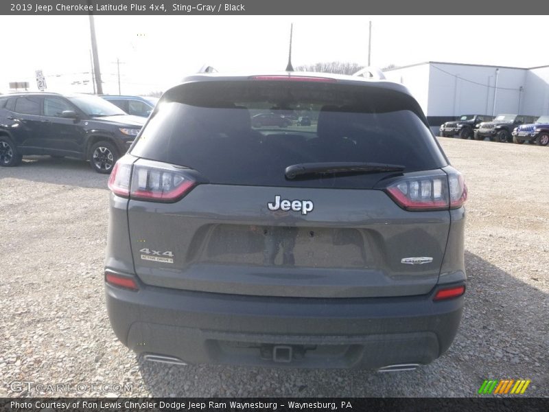 Sting-Gray / Black 2019 Jeep Cherokee Latitude Plus 4x4