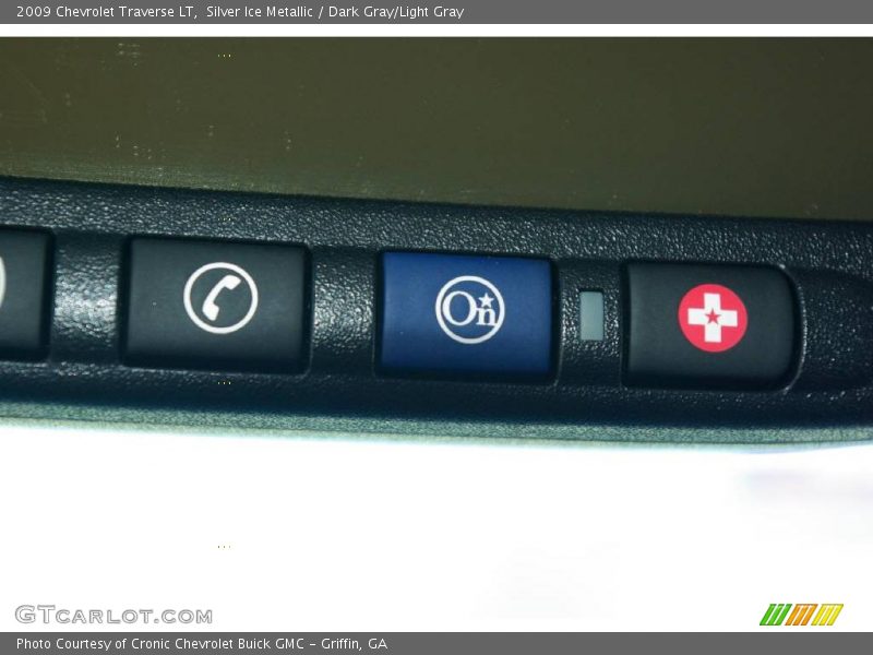 Silver Ice Metallic / Dark Gray/Light Gray 2009 Chevrolet Traverse LT