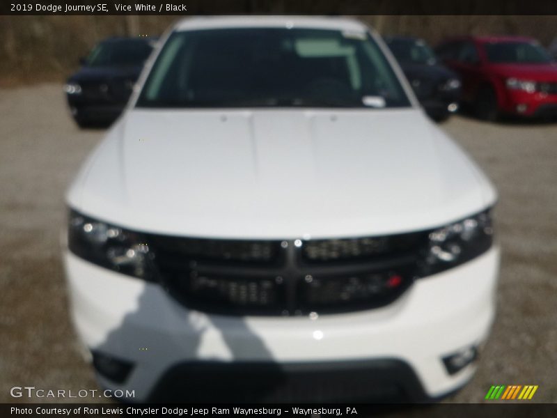 Vice White / Black 2019 Dodge Journey SE