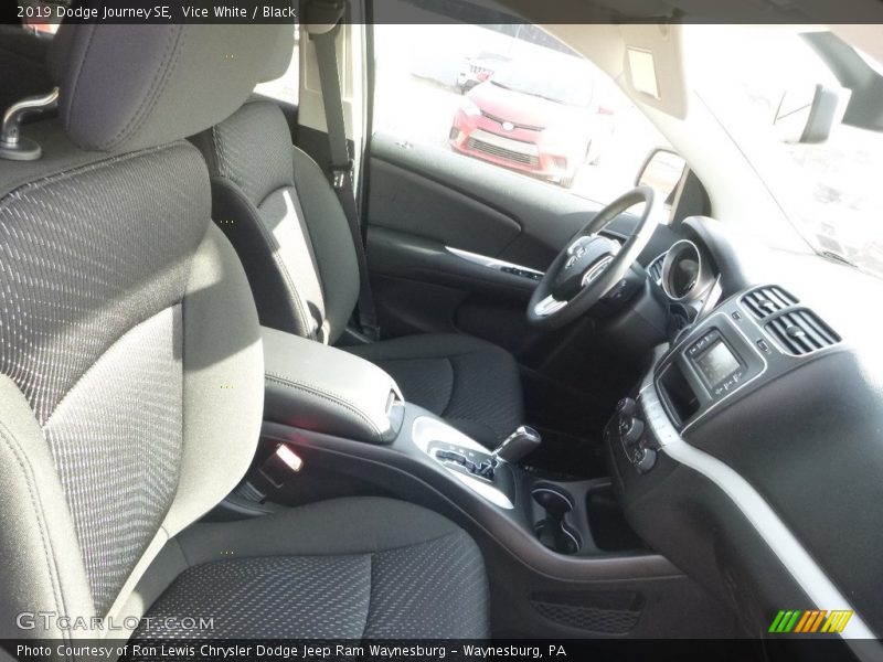 Vice White / Black 2019 Dodge Journey SE