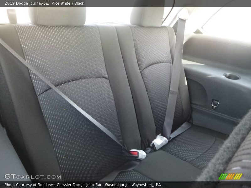 Vice White / Black 2019 Dodge Journey SE