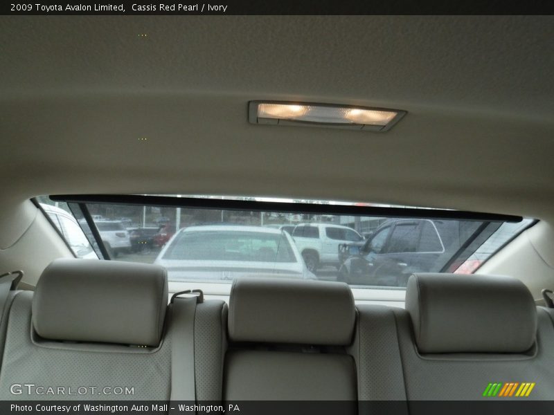Cassis Red Pearl / Ivory 2009 Toyota Avalon Limited