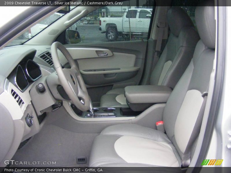 Silver Ice Metallic / Cashmere/Dark Gray 2009 Chevrolet Traverse LT