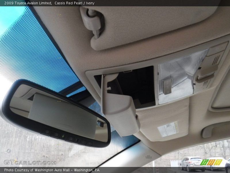 Cassis Red Pearl / Ivory 2009 Toyota Avalon Limited