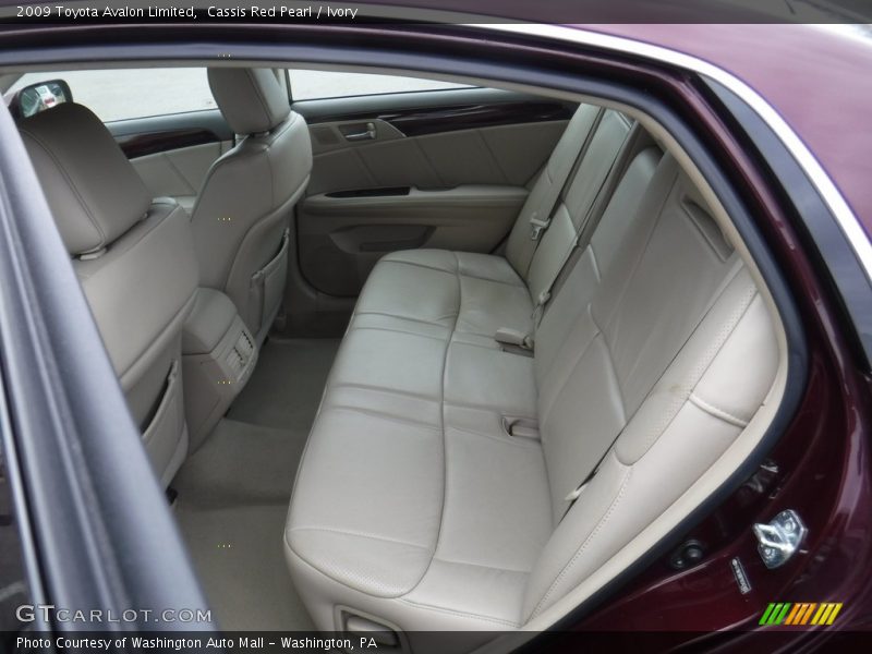 Cassis Red Pearl / Ivory 2009 Toyota Avalon Limited
