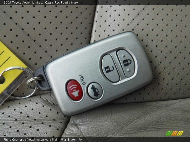 Cassis Red Pearl / Ivory 2009 Toyota Avalon Limited