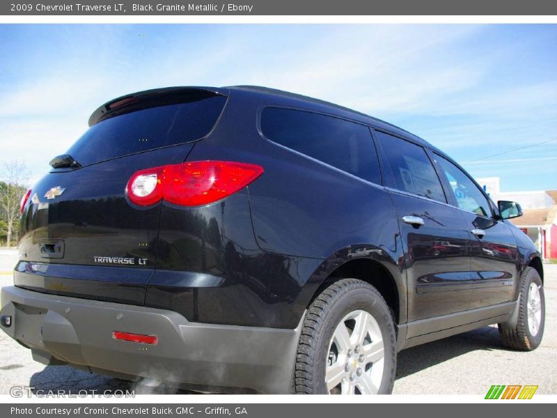 Black Granite Metallic / Ebony 2009 Chevrolet Traverse LT