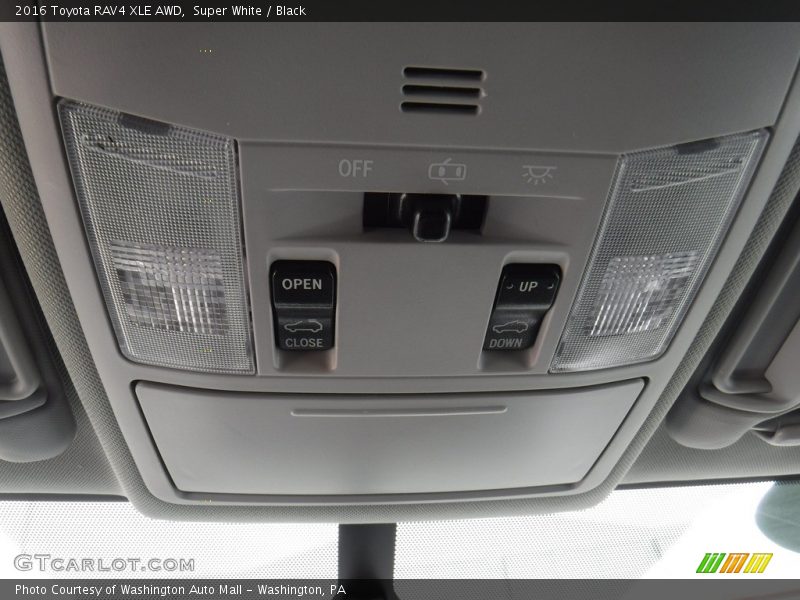 Super White / Black 2016 Toyota RAV4 XLE AWD