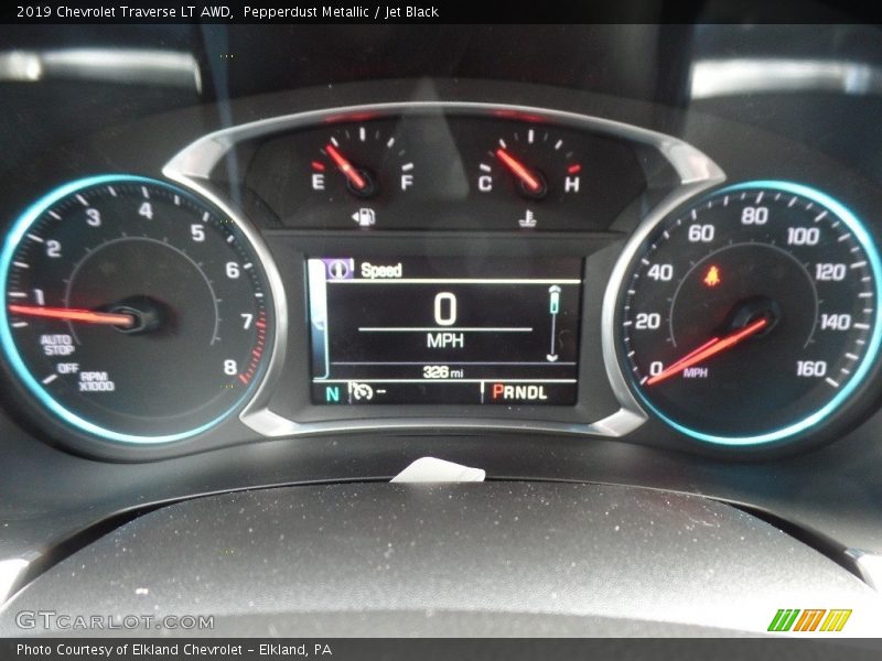 Pepperdust Metallic / Jet Black 2019 Chevrolet Traverse LT AWD