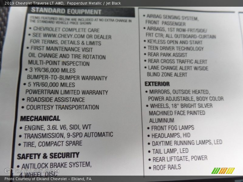 Pepperdust Metallic / Jet Black 2019 Chevrolet Traverse LT AWD