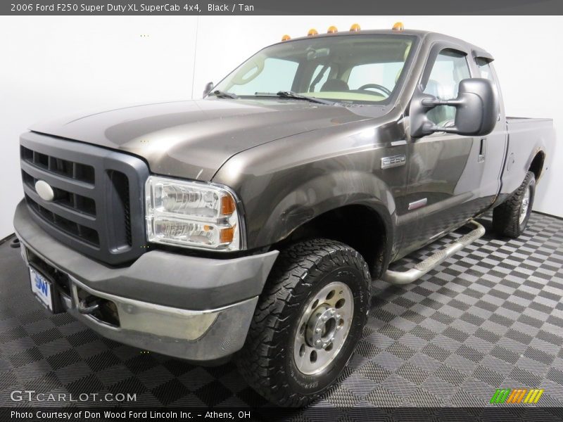 Black / Tan 2006 Ford F250 Super Duty XL SuperCab 4x4