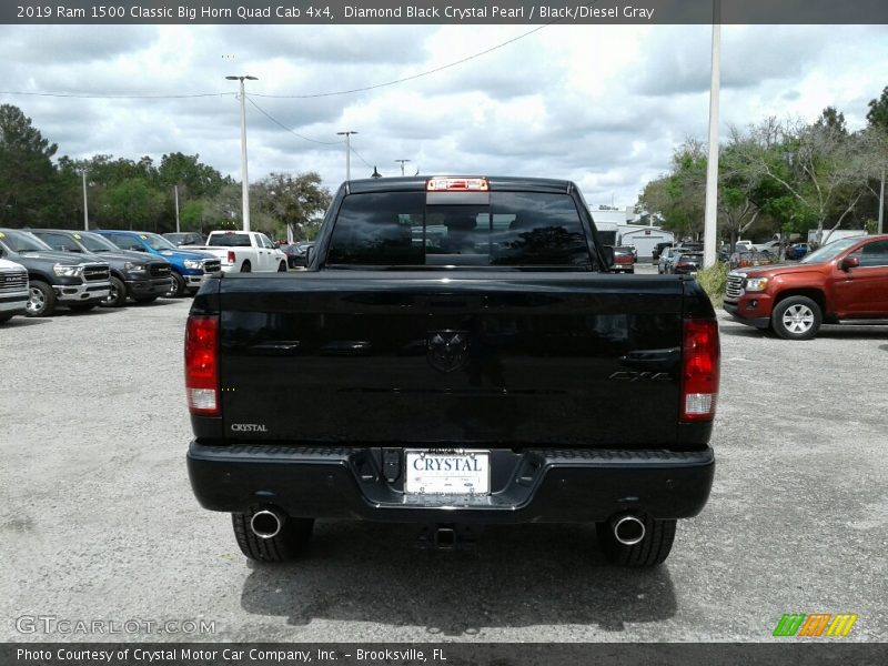 Diamond Black Crystal Pearl / Black/Diesel Gray 2019 Ram 1500 Classic Big Horn Quad Cab 4x4
