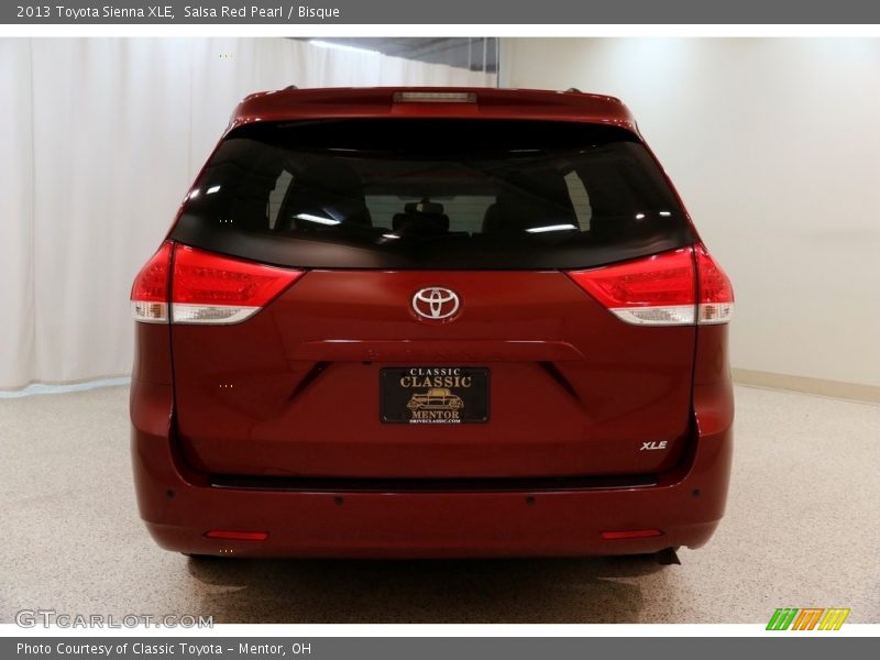 Salsa Red Pearl / Bisque 2013 Toyota Sienna XLE